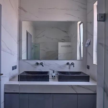 Olea & Ramus Paros * Isterni (Paros)