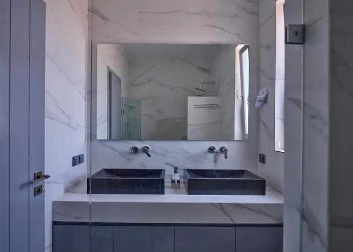 Olea & Ramus Paros * Isterni (Paros)